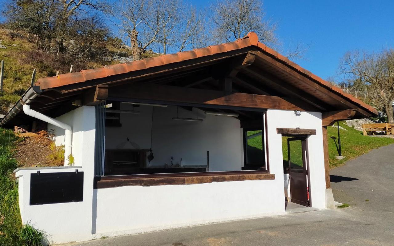 Saskarate Villa Asteasu Екстериор снимка